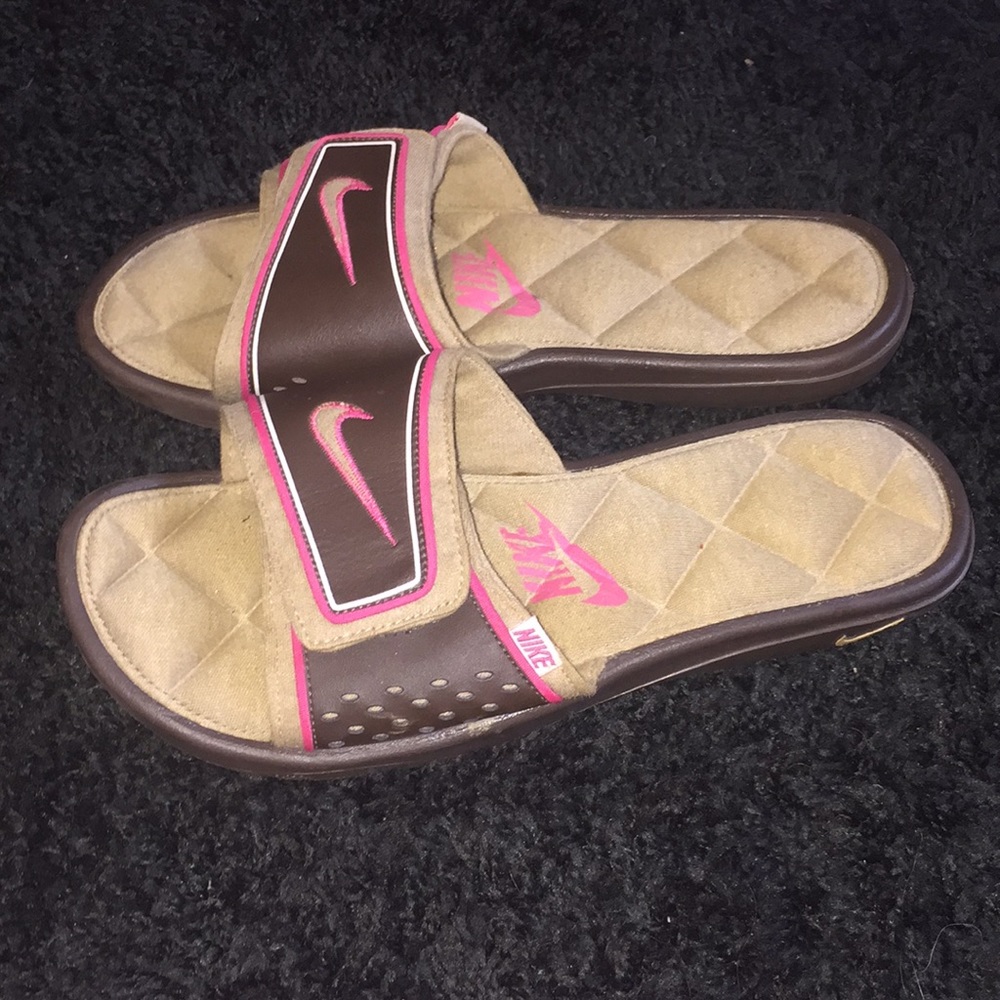 Nike slides